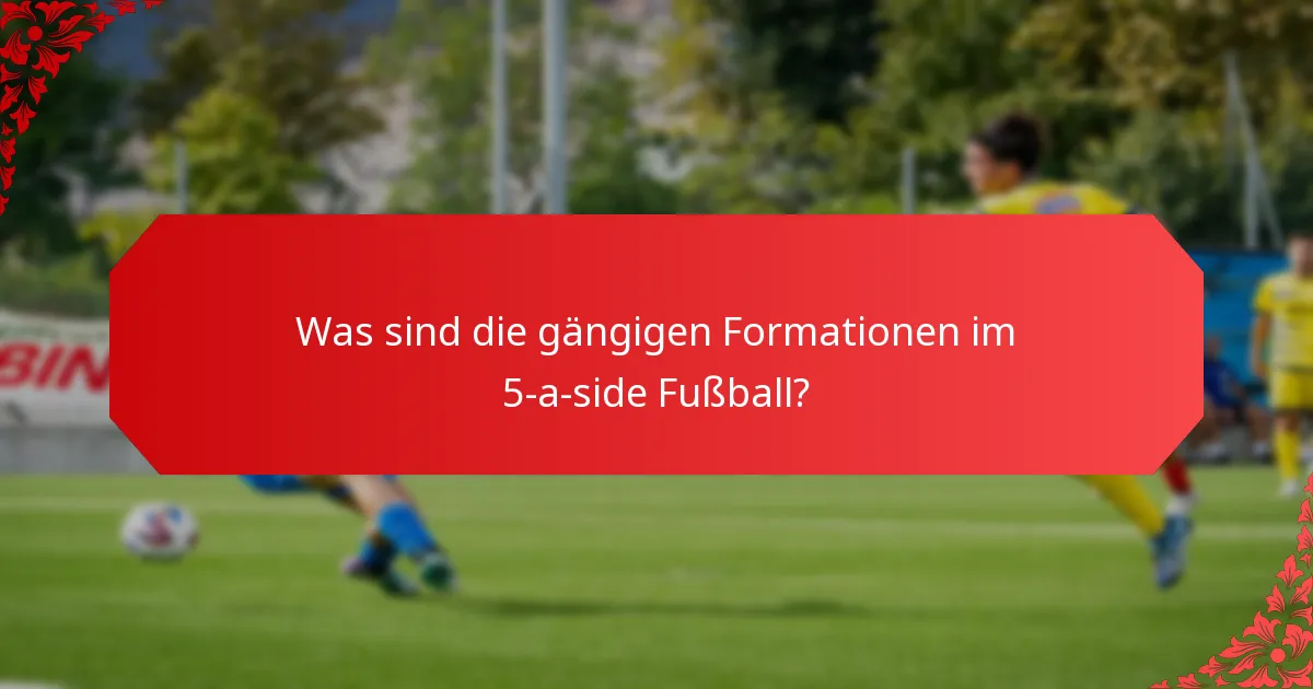 Wie kann ich die Formationen der Gegner effektiv analysieren?